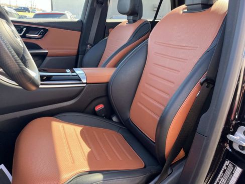 Certified 2024 Mercedes-Benz GLC 300 image 22