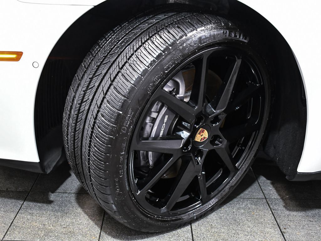 Used 2025 Porsche Panamera 4 E-Hybrid AWD/4WD image 6
