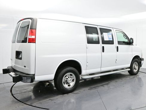 Used 2023 Chevrolet Express 2500 w/ Driver Convenience Package image 7