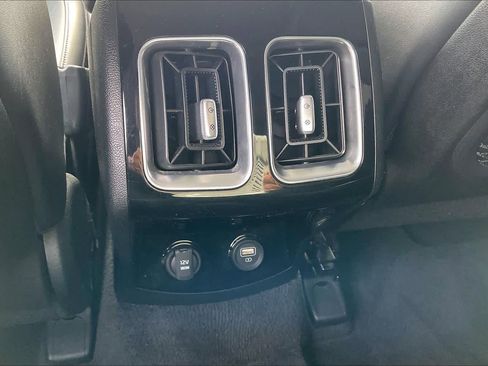 Used 2022 Kia Sorento SX image 38