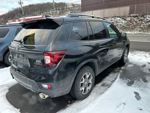 Used 2022 Honda Passport TrailSport image 4