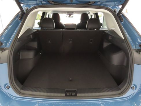 Used 2026 Volkswagen Tiguan SE FWD image 23