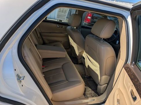 Used 2008 Cadillac DTS w/ Sun And Sound Package FWD image 25