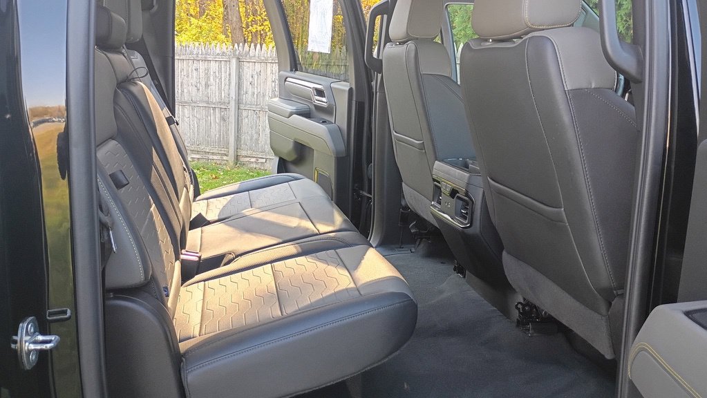 Used 2024 Chevrolet Silverado 2500 ZR2 AWD/4WD image 15