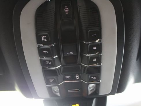 Used 2018 Porsche Macan GTS image 21