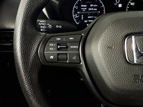 Used 2025 Honda HR-V LX image 18