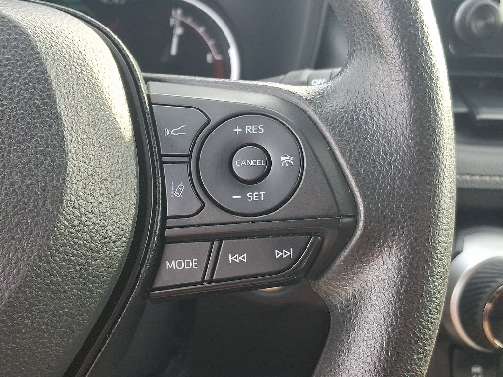 Certified 2025 Toyota RAV4 XLE AWD/4WD image 21
