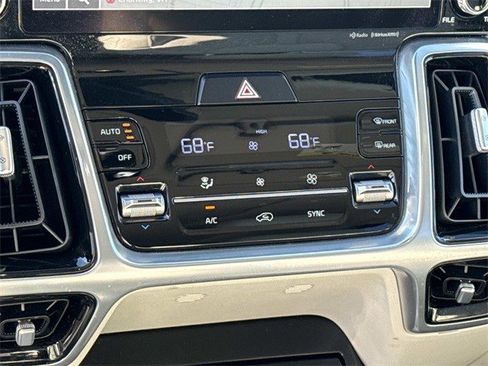 Used 2023 Kia Sorento SX image 22