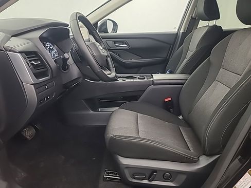 Used 2025 Nissan Rogue SV image 23