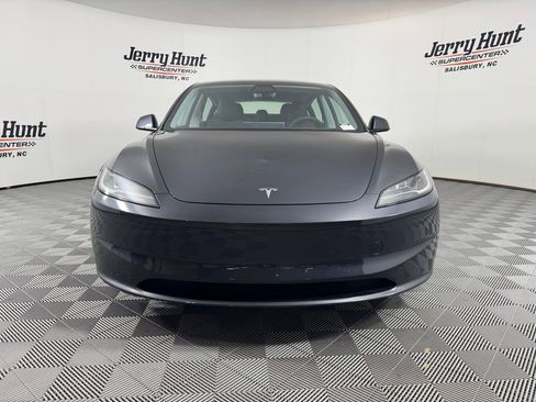 Used 2024 Tesla Model 3 Standard Range RWD image 4