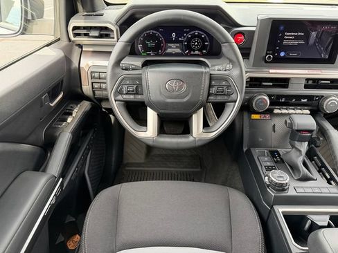 Certified 2025 Toyota 4Runner TRD Off-Road AWD/4WD image 25