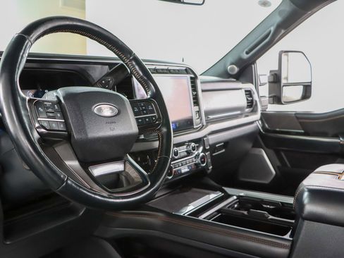 Used 2024 Ford F250 Platinum image 26
