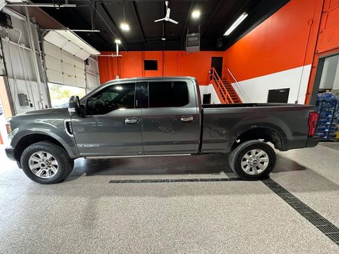 Used 2017 Ford F250 Platinum w/ Platinum Ultimate Package image 6