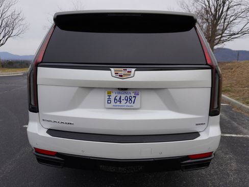 Used 2021 Cadillac Escalade ESV Sport w/ Driver Assist Tech Package image 12