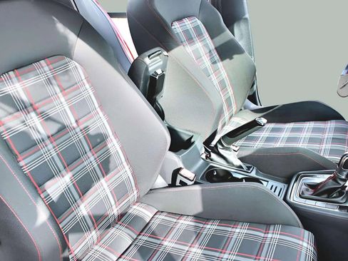 Used 2017 Volkswagen GTI S image 29