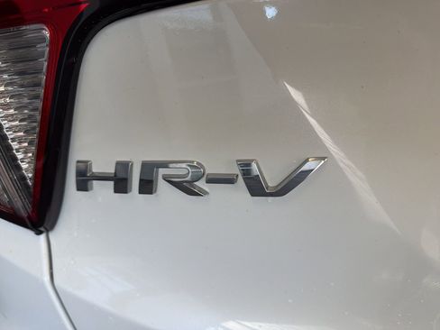 Used 2022 Honda HR-V EX image 7
