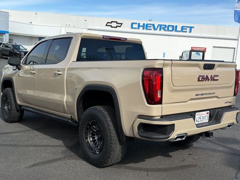 Used 2023 GMC Sierra 1500 AT4 image 7