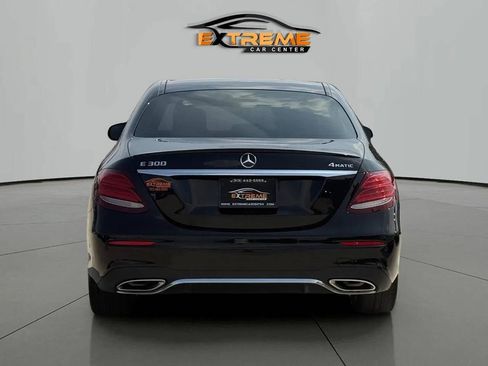 Used 2017 Mercedes-Benz E 300 4MATIC image 5