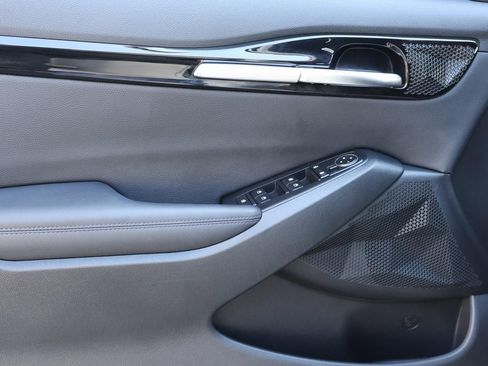 Used 2022 Kia Seltos Nightfall Edition image 10