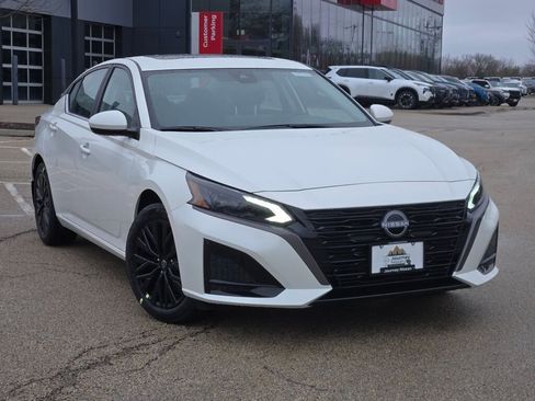 New 2026 Nissan Altima 2.5 SV w/ SV Special Edition Package FWD image 4