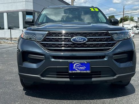 Used 2023 Ford Explorer XLT AWD/4WD image 3