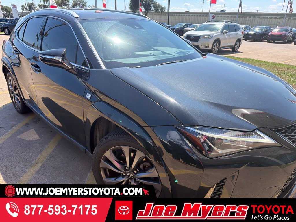 Used 2022 Lexus UX 200 F Sport w/ F Sport Premium Package FWD image 1