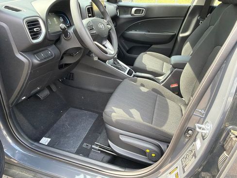 New 2026 Hyundai Venue SE FWD image 9