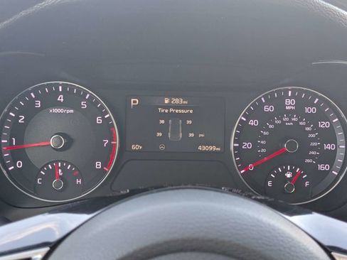 Used 2024 Kia Forte LXS image 28