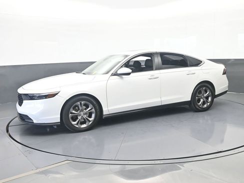 Used 2024 Honda Accord EX image 2