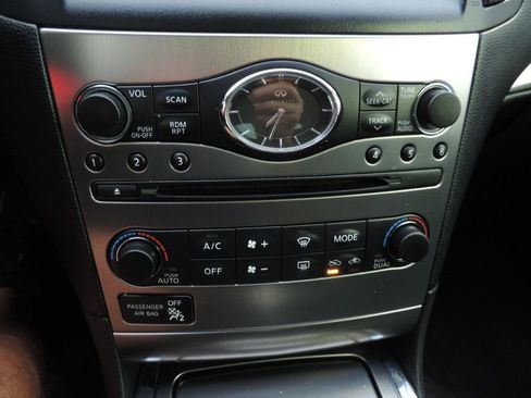 Used 2013 INFINITI G37 x Sedan w/ Premium Pkg AWD/4WD image 24