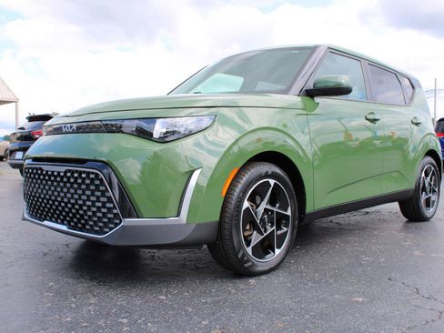 Used 2023 Kia Soul EX FWD image 12