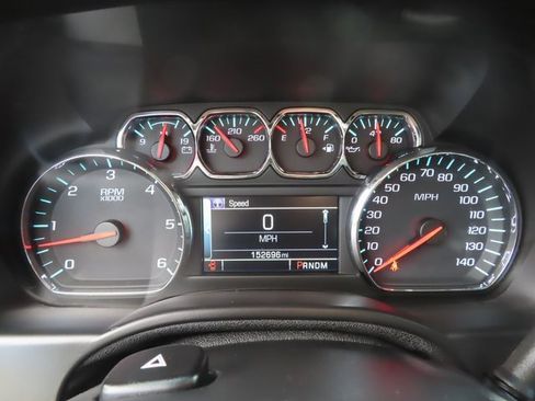 Used 2015 Chevrolet Suburban LTZ image 19