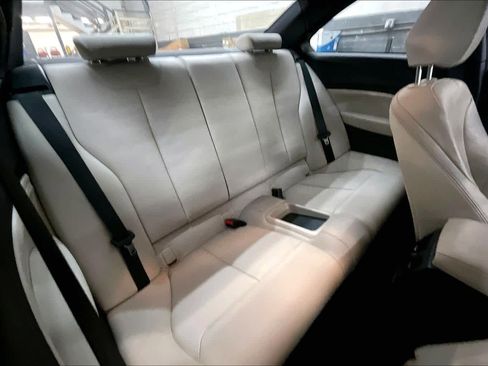 Used 2016 BMW M235i Coupe image 29