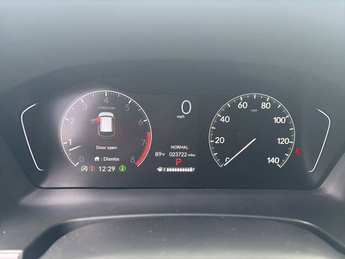 Used 2025 Honda Pilot Sport image 10