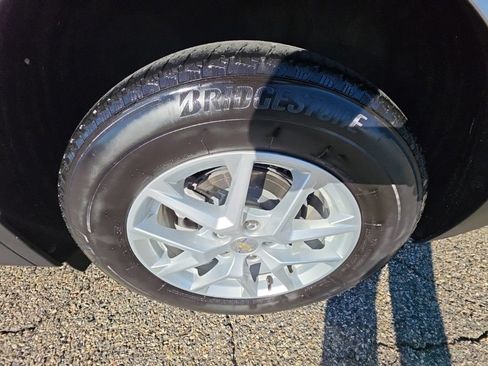 Used 2024 Chevrolet Equinox LT AWD/4WD image 33