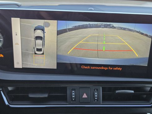 Used 2024 Lexus ES 300h F Sport image 15