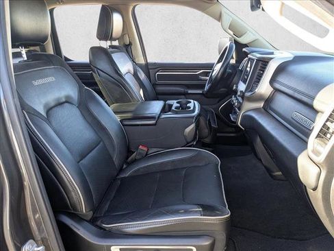 Used 2019 RAM 1500 Laramie image 17