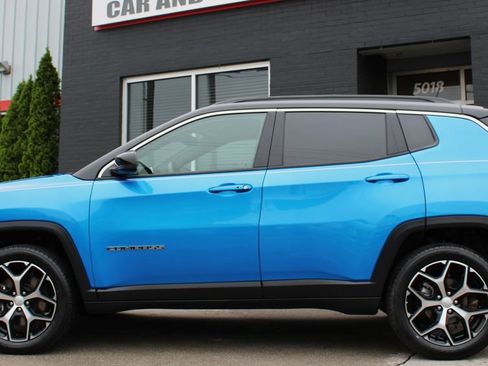 Used 2024 Jeep Compass Limited AWD/4WD image 16
