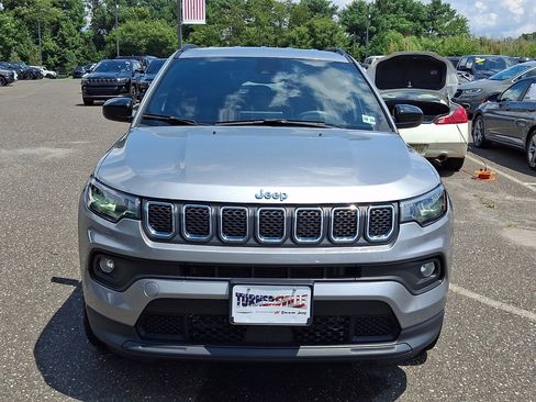 Used 2023 Jeep Compass Latitude AWD/4WD image 8