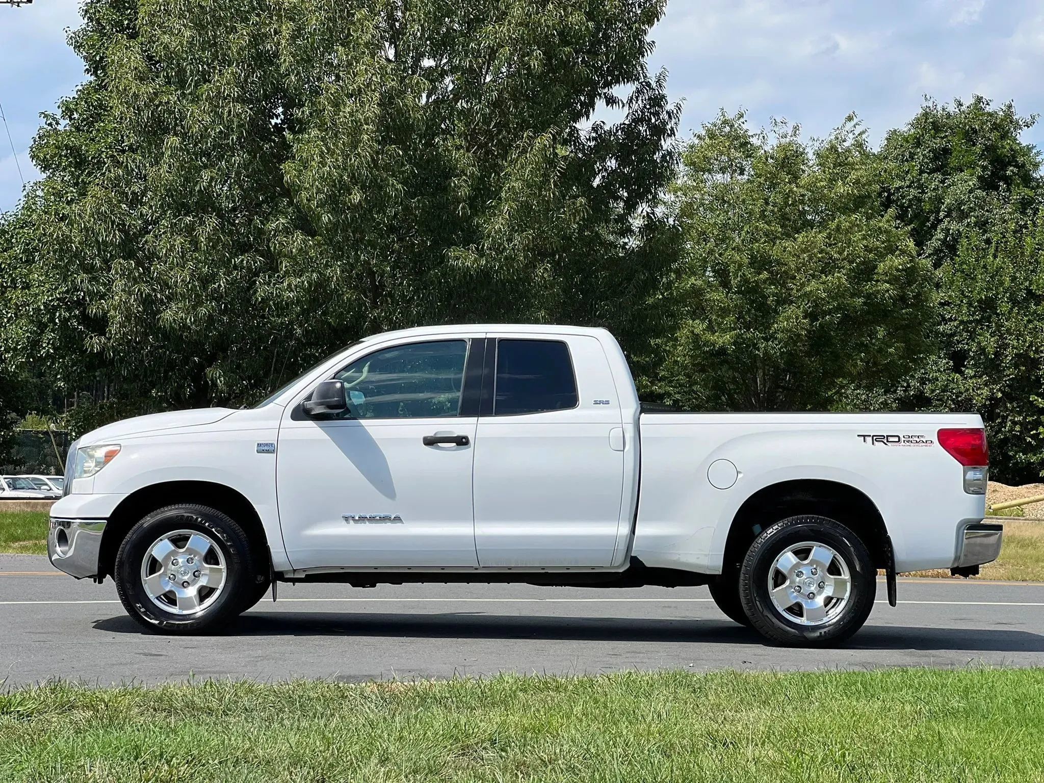 Used 2008 Toyota Tundra SR5 AWD/4WD image 2