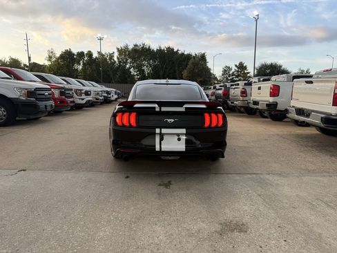 Used 2020 Ford Mustang Premium RWD image 33