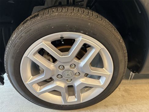 Used 2025 Honda Passport EX-L image 2