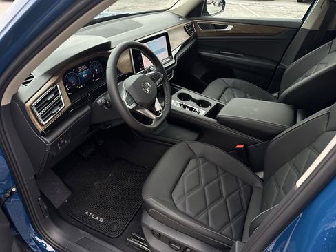 New 2026 Volkswagen Atlas SE image 10