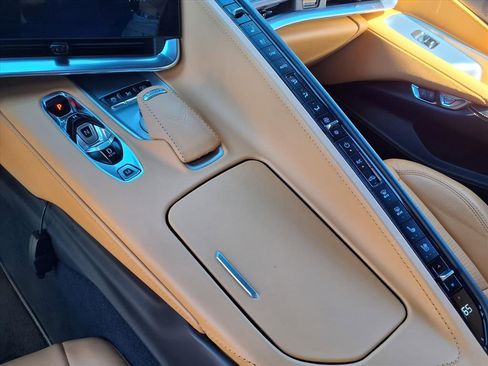 Used 2022 Chevrolet Corvette Stingray Premium Conv w/ Z51 Performance Package image 24