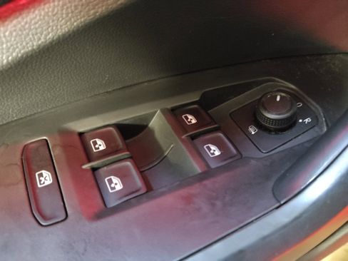 Used 2019 Volkswagen Jetta GLI image 27