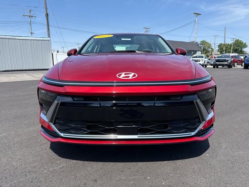 Used 2025 Hyundai Sonata SEL FWD image 3