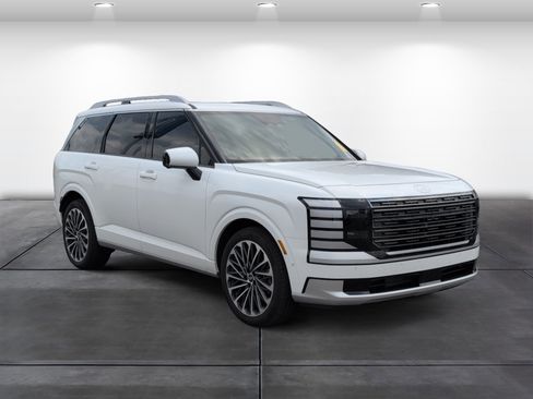 Used 2026 Hyundai Palisade Calligraphy AWD/4WD image 2