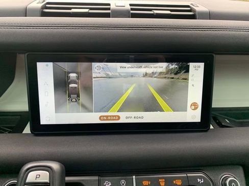 Used 2020 Land Rover Defender 110 image 15