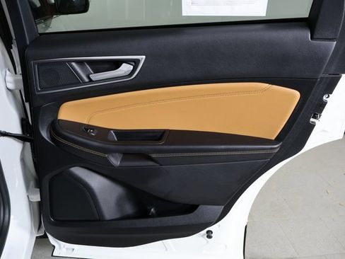 Used 2024 Ford Edge Titanium w/ Titanium Elite Package image 14