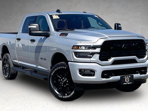 Used 2026 RAM 2500 Big Horn AWD/4WD image 2